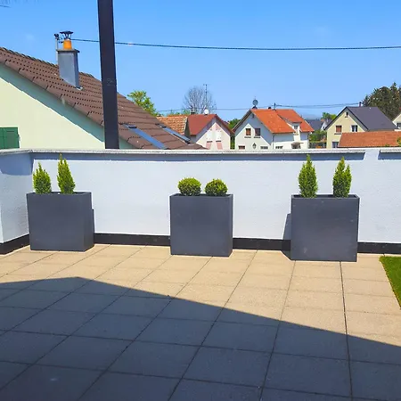 Le Havre By Leslodgespa - Confort Et Elegance, Terrasse Privee, Proche De L'aeroport Et De Bale Apartament